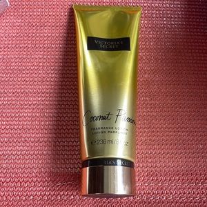 NEW Victoria’s Secret Beauty Fragrance Lotion - Coconut Passion